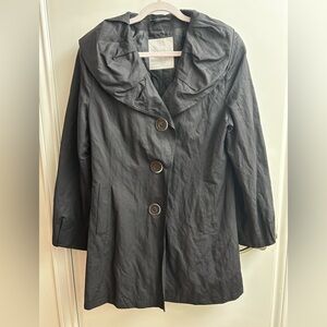 Erich Fend designed in Austria black trenchcoat. Size 16. NL31